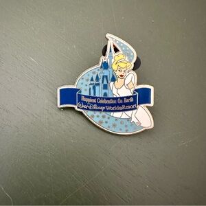 Disney WDW Walt Disney World Cinderella Pin